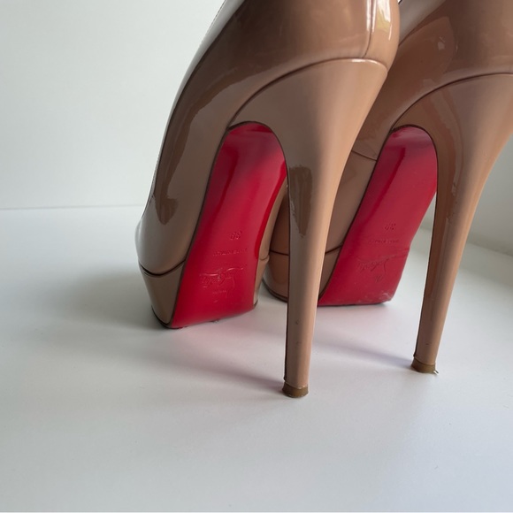 Louboutin bianca in nude color size 39. Worn twice. - Picture 4 of 5
